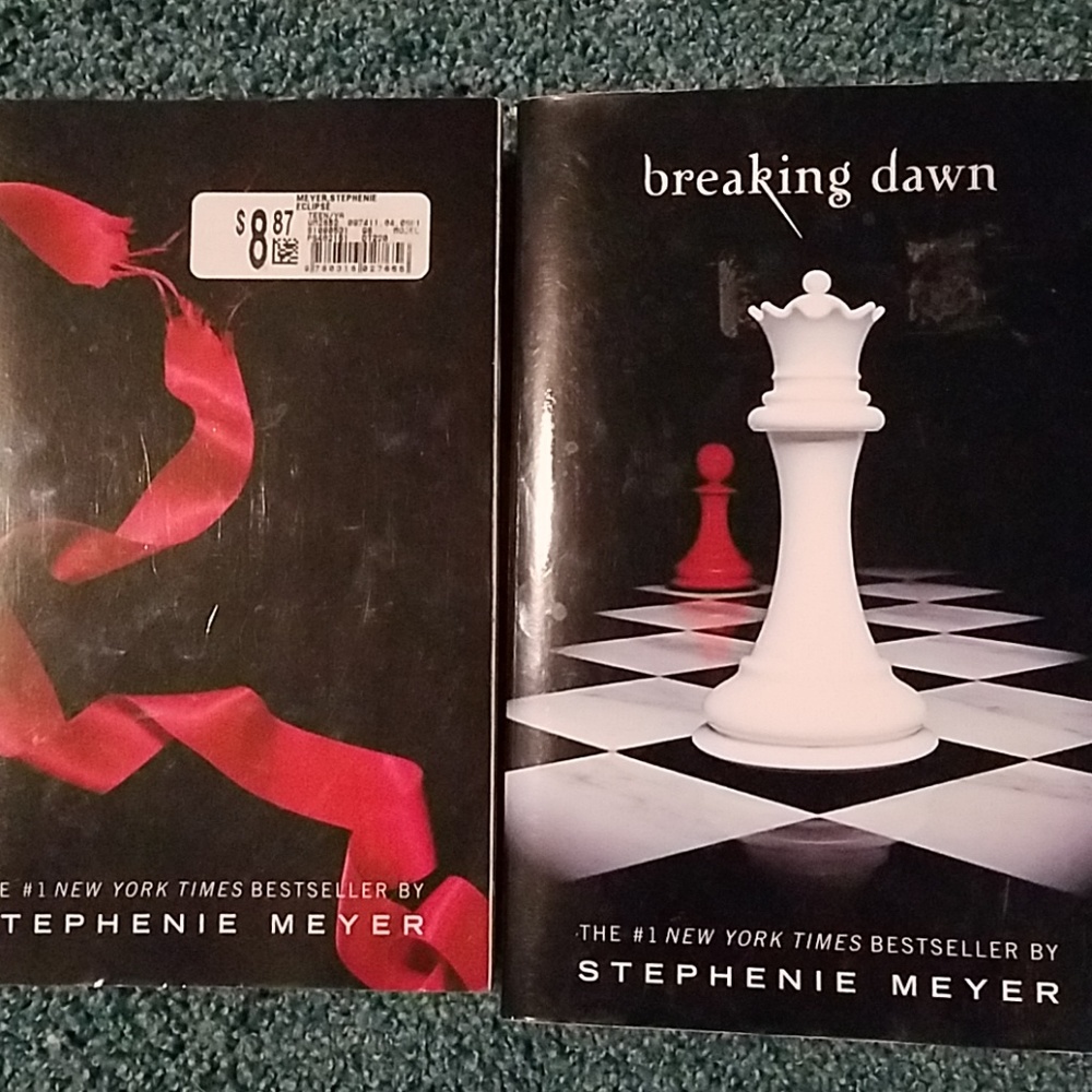 Twilight books Eclipse and Breaking Dawn